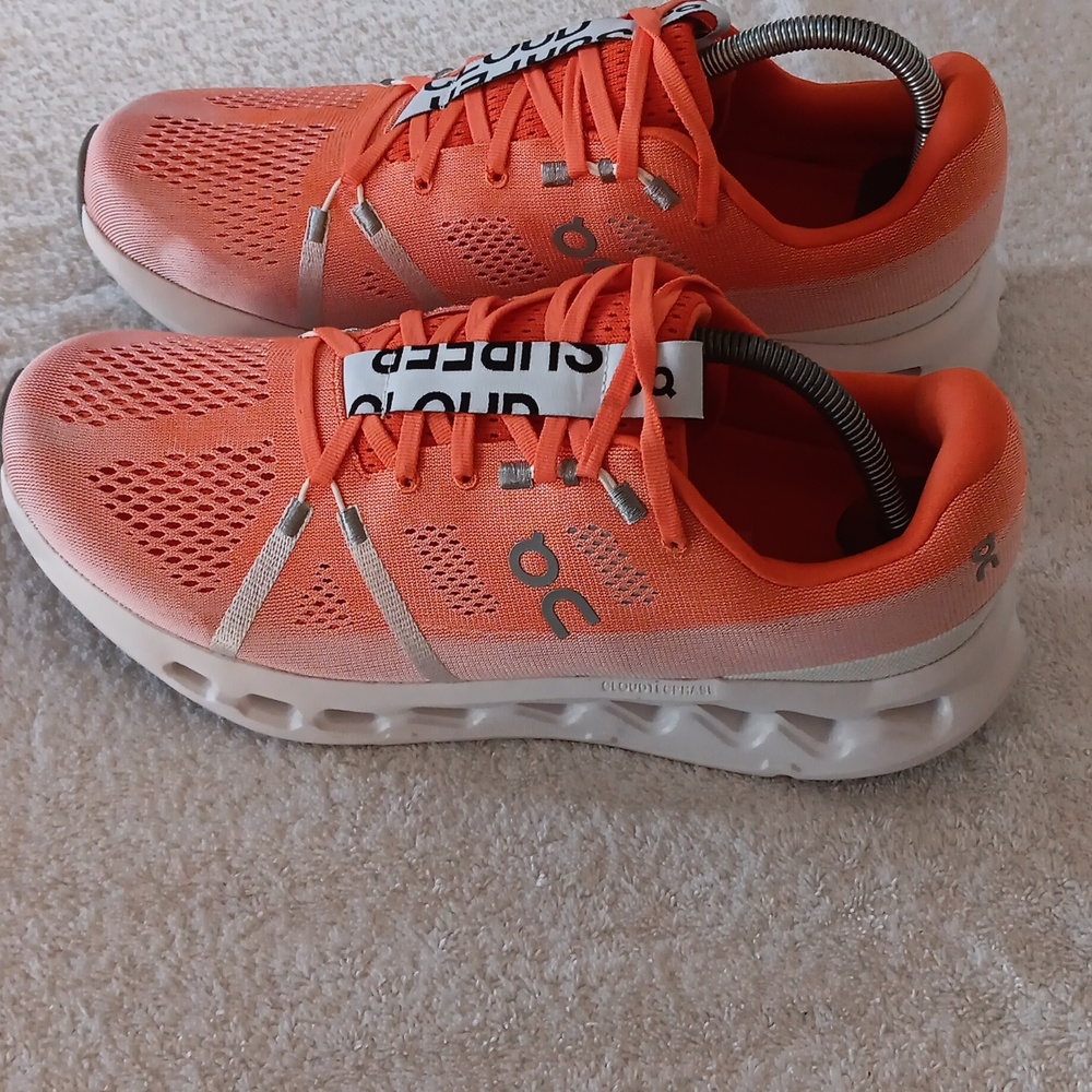 NWOT On Cloud Surfer Professional Running Shoes - Picture 5 of 16
